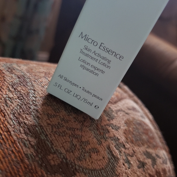 Estee Lauder micro essence - Picture 3 of 4